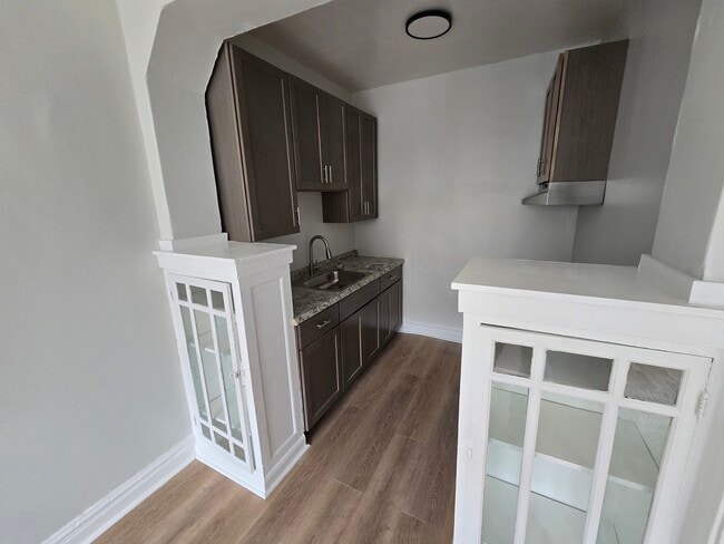 Building Photo - 4753 N Monticello Ave