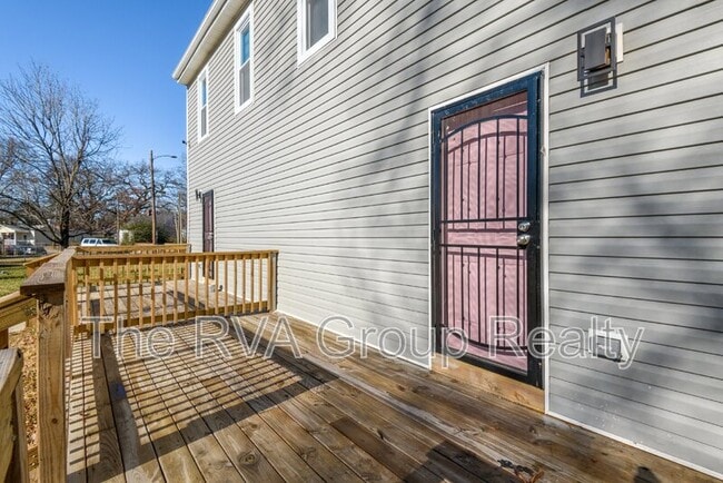 Building Photo - 1808 Mansion Ave