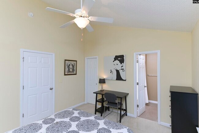 Building Photo - 106 Tuscany Ct