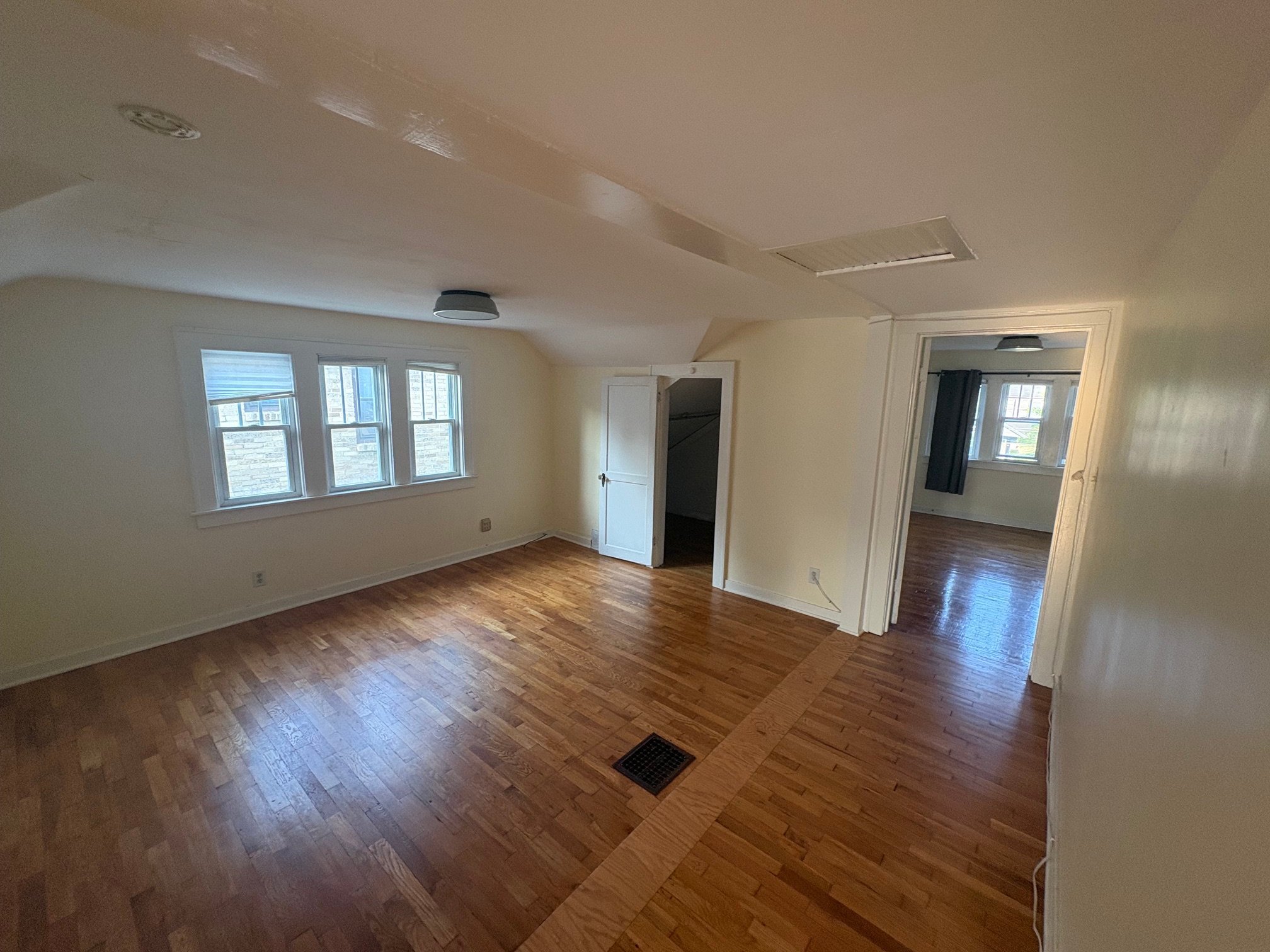 Building Photo - 1027 Benjamin Ave SE