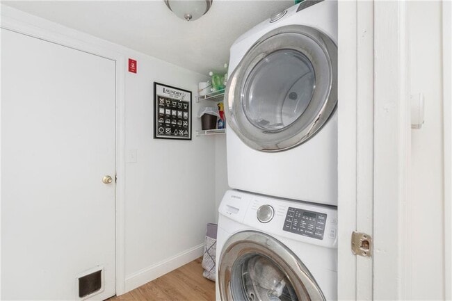 Building Photo - 147 Lyman St