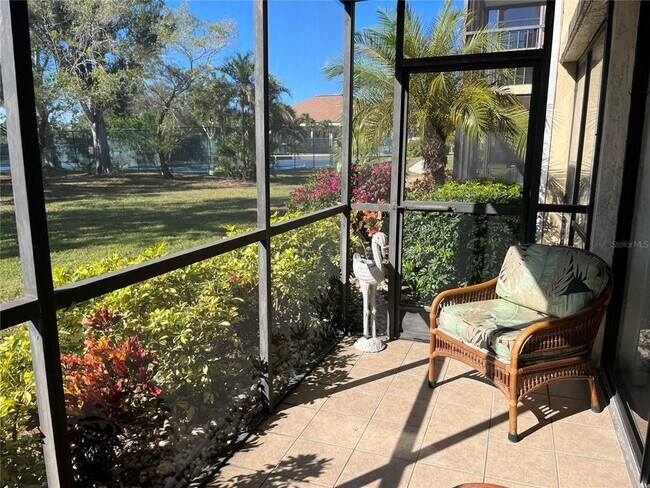 Building Photo - 612 Bird Bay Dr W