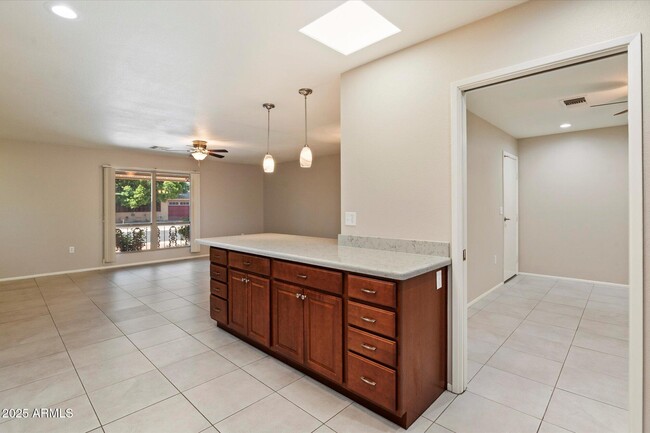 Building Photo - 9901 W Bright Angel Cir