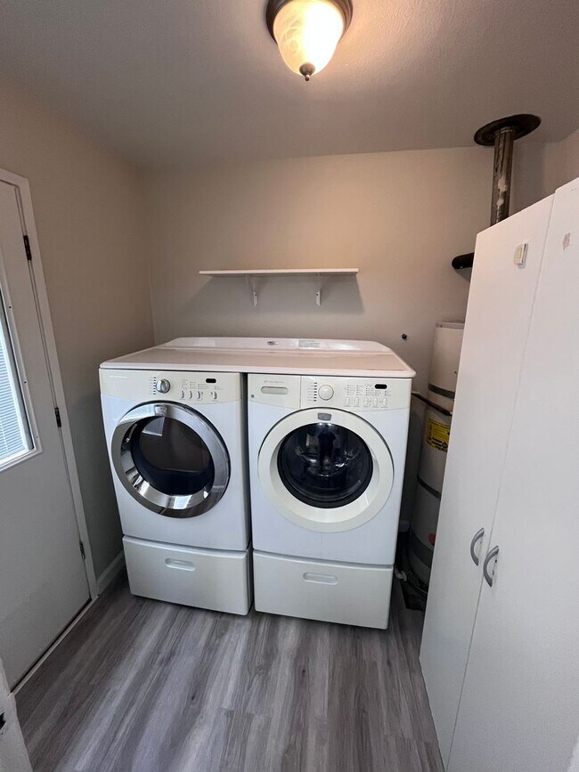 Building Photo - NICE UPDATED HOME IN CITRUS HEIGHTS!!