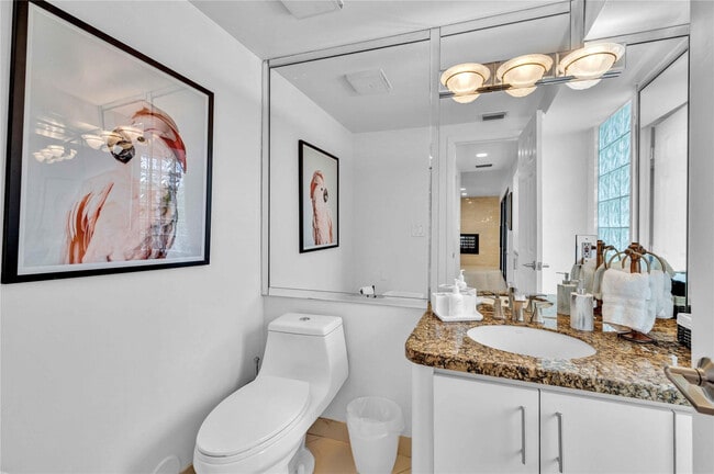 Building Photo - 2740 NE 15th St