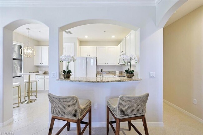 Building Photo - 1423 Santiago Cir