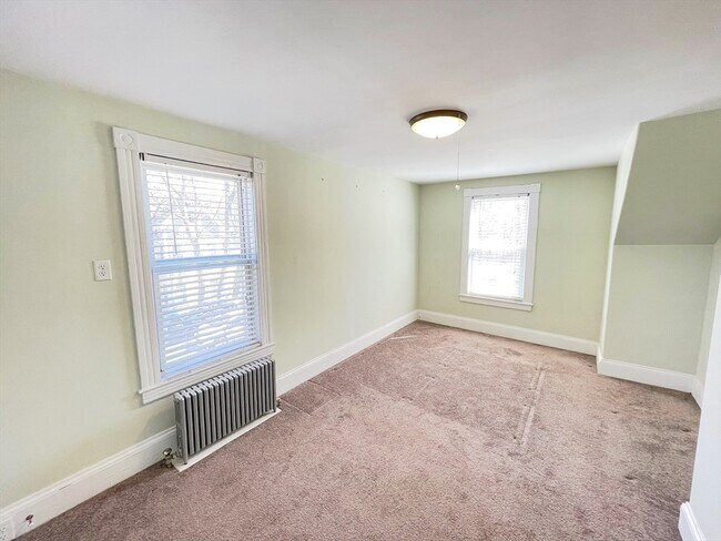 Building Photo - 51 W Jenness St