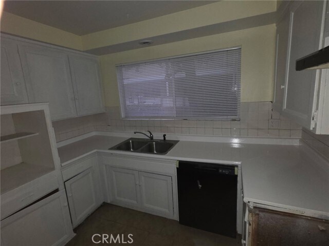 Building Photo - 15312 Normandie Ave