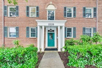 Building Photo - Convenient and Stylish 2-bedroom close to ...