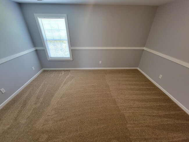 Building Photo - Stunning 4-Bedroom Home for Rent – Availab...
