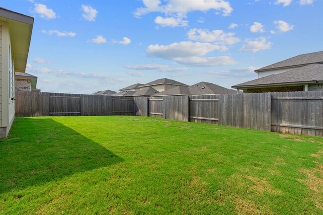 Building Photo - 14417 Heartland Dr