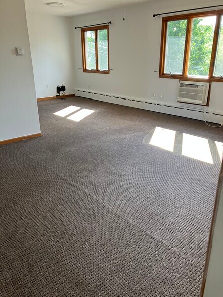 Building Photo - 36 Winham Ave