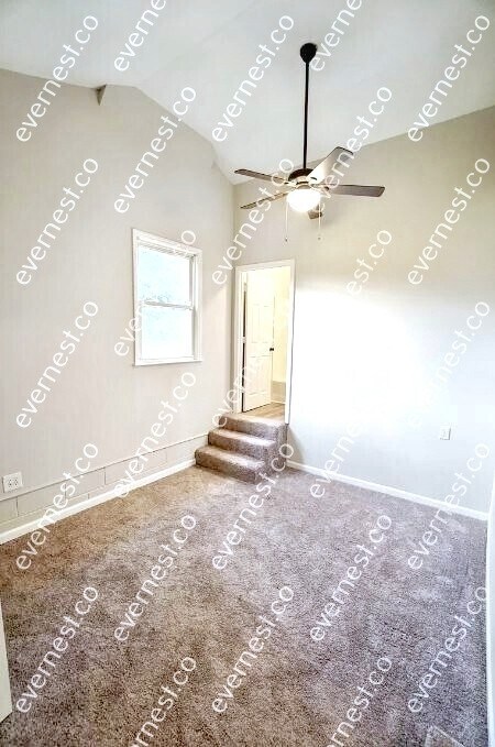 Building Photo - 1014 Olympia Pl