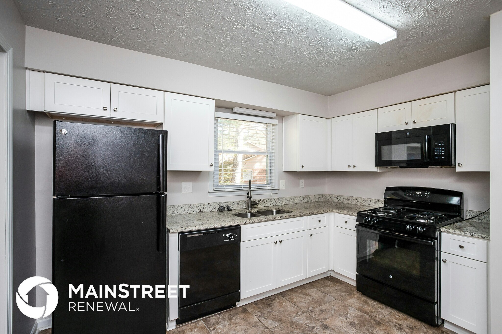 Building Photo - 537 Plainville Dr SW