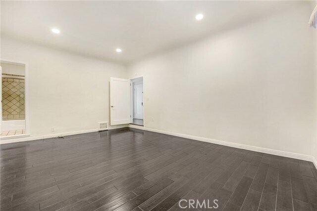 Building Photo - 816 S Longwood Ave