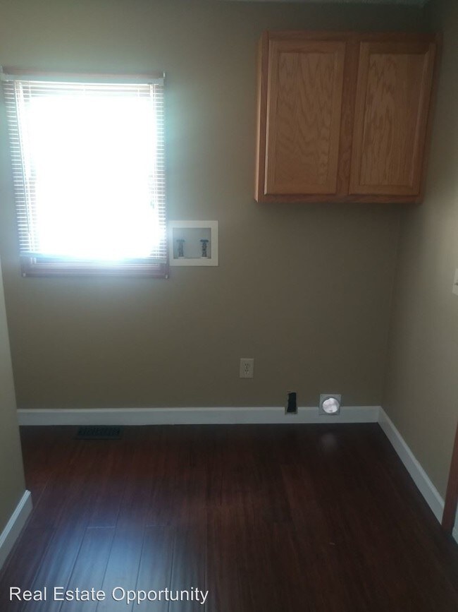 Building Photo - 2 br, 1.5 bath House - 1858 Harrisburg Pike