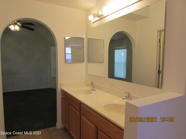 Building Photo - 3472 Chica Cir