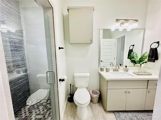 Building Photo - 4701 Mulberry Ave