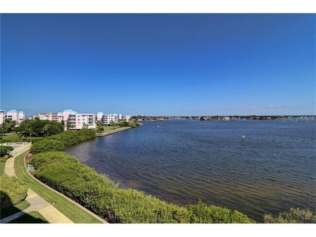 Building Photo - 7963 Sailboat Key Blvd S