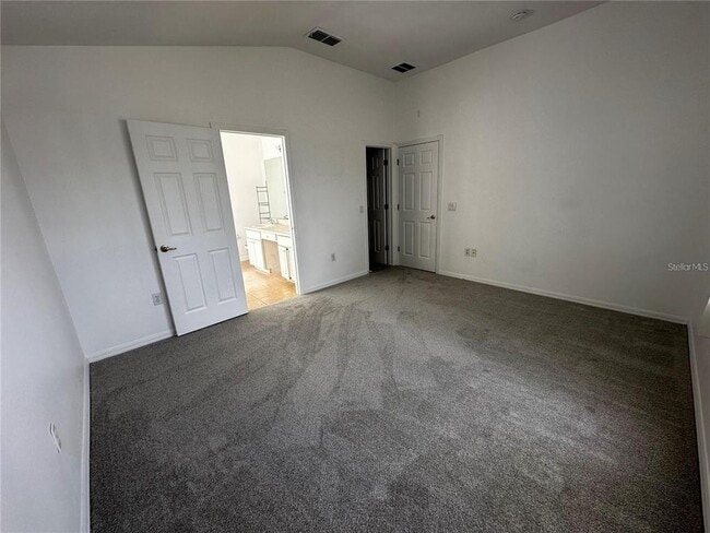 Building Photo - 4795 Cumbrian Lakes Dr