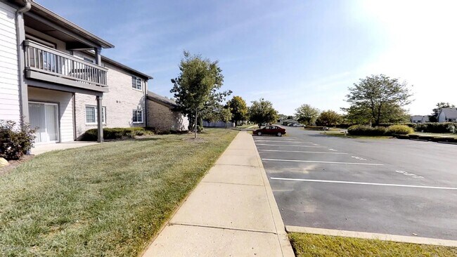 Building Photo - 10405 Trotters Pointe Dr