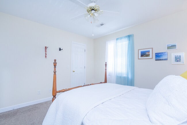 Building Photo - 101 Brookview Cir