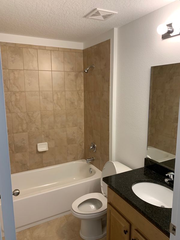 Building Photo - 36 Renshaw Dr