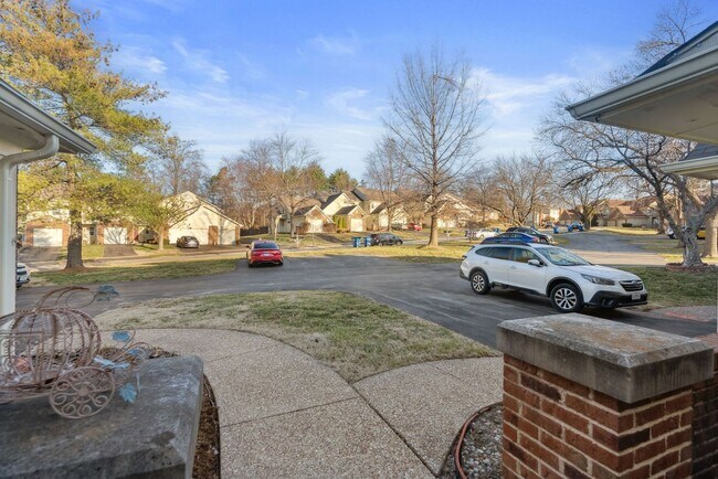 Building Photo - COMING SOON - Spacious 2-Bed, 3.5-Bath Townhouse with Stunning Lake Views