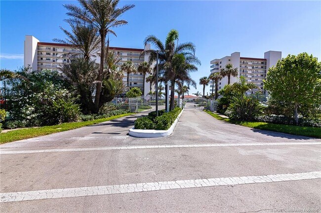 Building Photo - 9490 S Ocean Dr