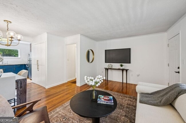 Building Photo - 1136 Gilbert St SE