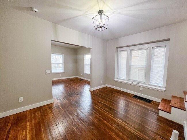 Building Photo - 154-156 Leighton Avenue