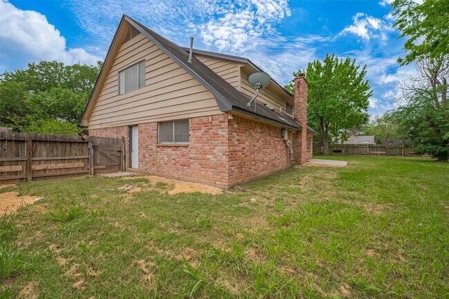 Building Photo - 10110 Margate Dr