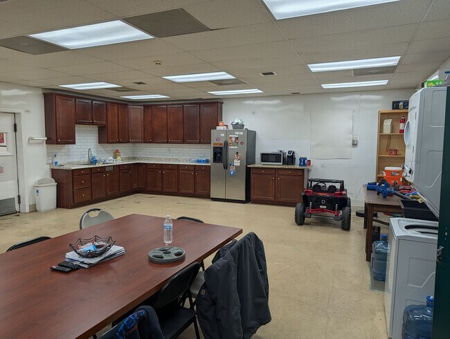 Building Photo - 1500 Wilson Ave