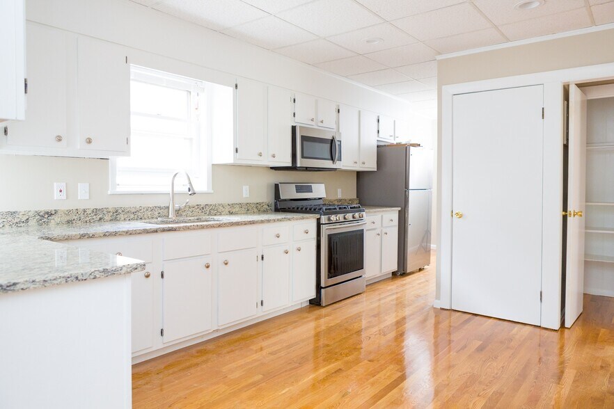 Building Photo - 21 Pennsylvania Ave