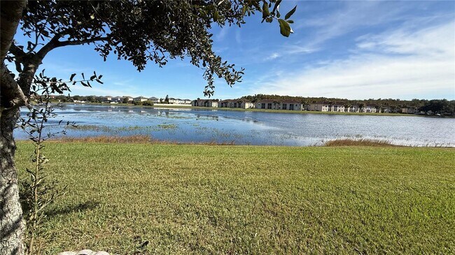 Building Photo - 15619 Willow Arbor Cir