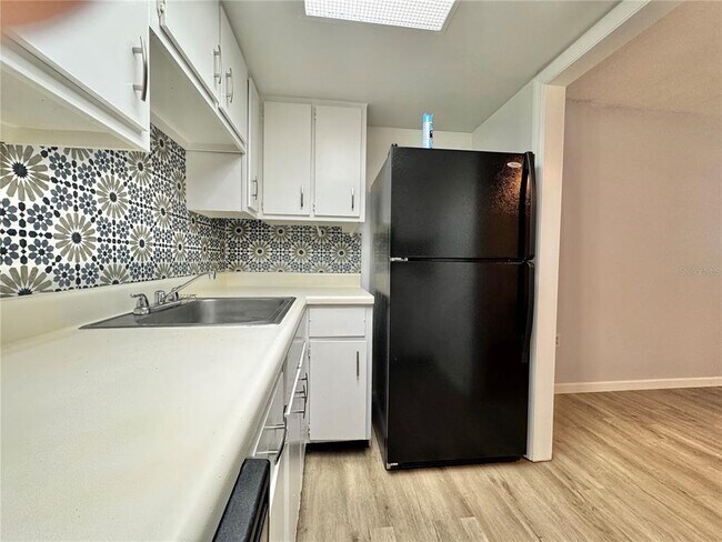 Building Photo - 551 Flemming Way