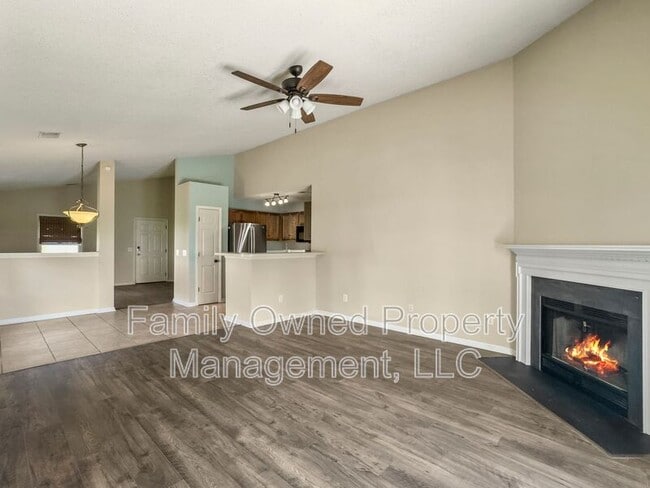 Building Photo - 72 Blue Jasmine Ln