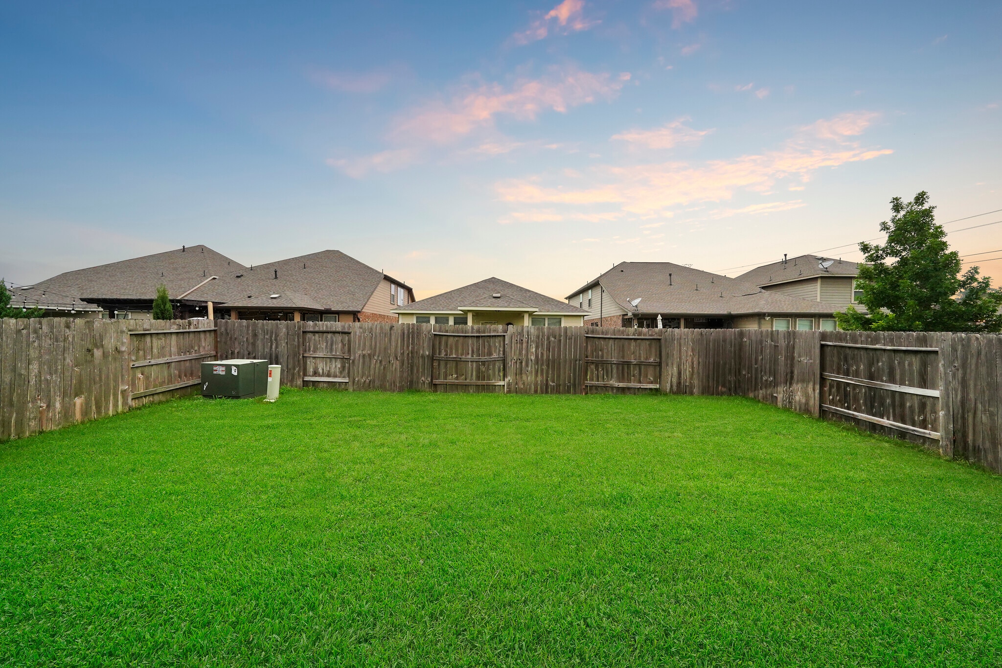 Building Photo - 27910 Augusta View Dr