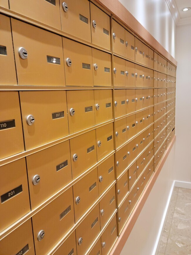 Building Photo - 1401 17th St NW