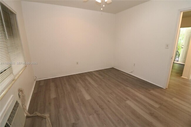 Building Photo - 777 NE 85th St