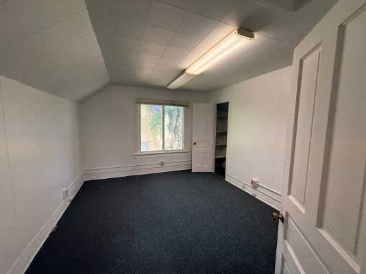 Building Photo - 421 E Crosstown Pkwy