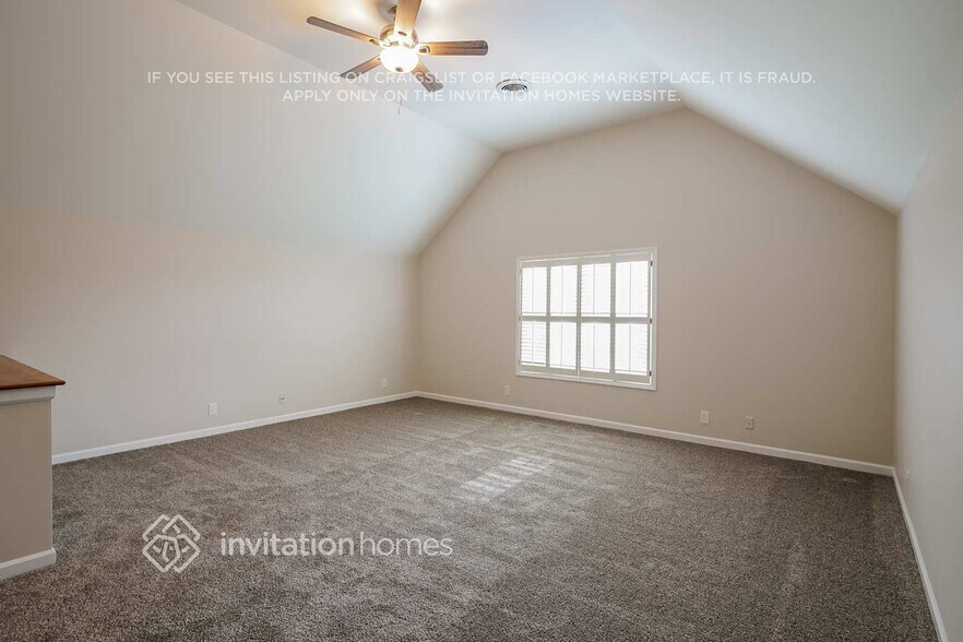 Building Photo - 124 Fieldstone Ln