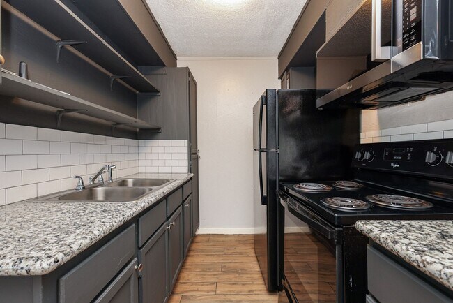 Building Photo - 506 N 3rd St