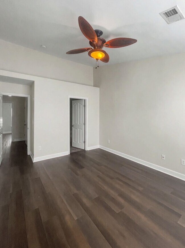 Building Photo - Desirable 2 bedroom 2.5 bathroom home in Tarrant Trace neighborhood!