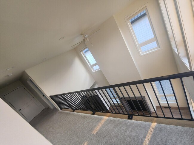 Building Photo - 4216 E Cypress Pl