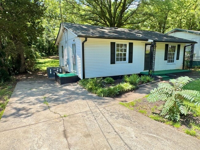 Building Photo - Statesville - 3BR/1BA