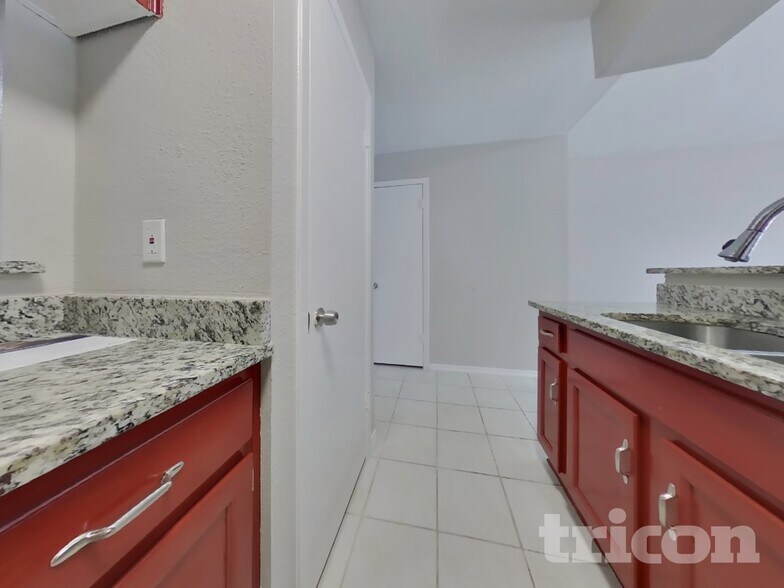 Building Photo - 5907 Misty Meadow St