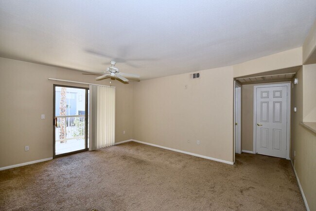 Building Photo - Cozy 1 Bedroom Condo 2nd Floor At Coronado...