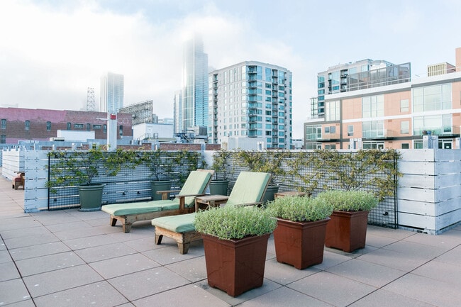 Building Photo - 88 Townsend St