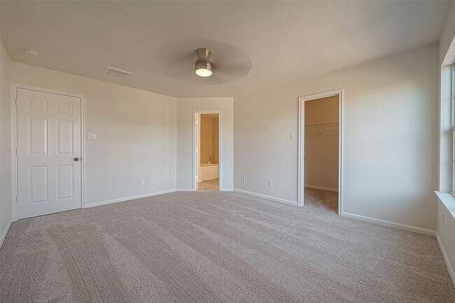 Building Photo - 3806 Granite Springs Ln